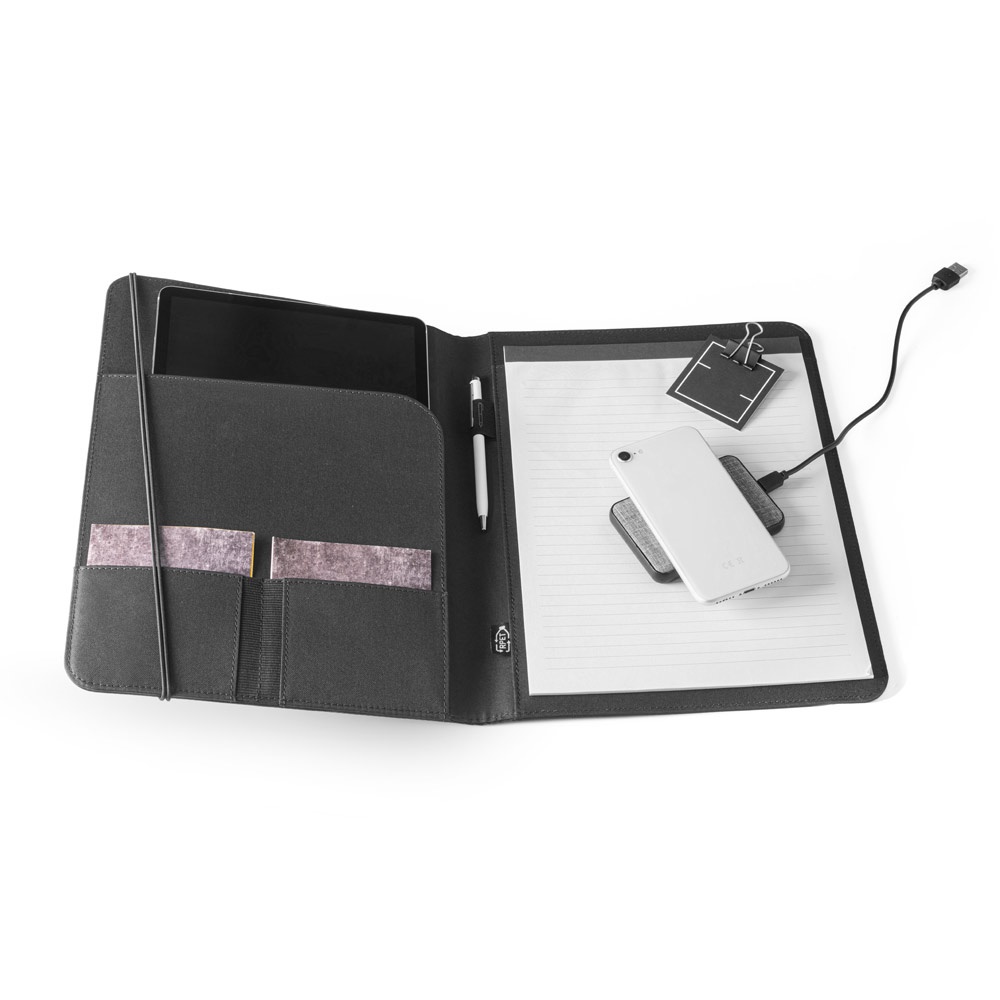 EMERGE FOLDER II. Φάκελος Α4 σε ανακυκλωμένο πολυεστέρα (100% rPET) 300D με ελαστικό κλείσιμο